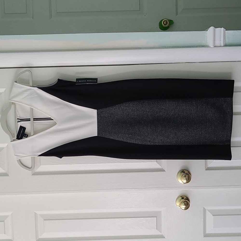 Exposed zipper Donna Morgan dress